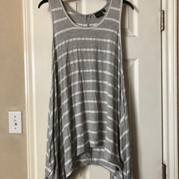 Gray & White Stripe Top Size 1X By La Vanya - Picture 2 of 4